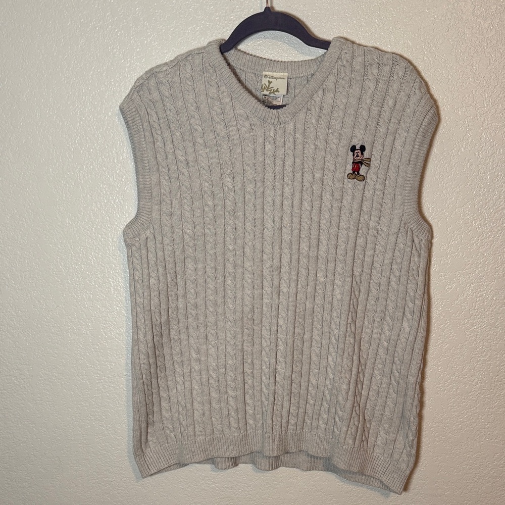 Disney Store Gray Cable Knit Sweater Vest Embroidered Mickey Size XL(runs small)
